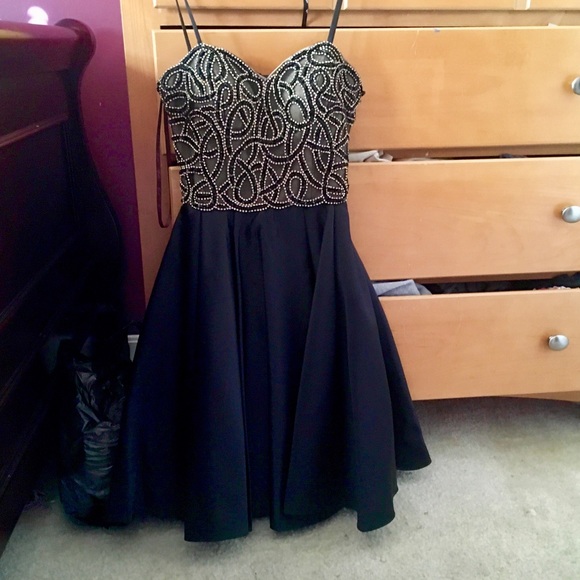 Camile La Vie (Negotiable price)